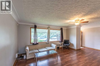 2628 Capitol Hill Crescent NW Calgary Alberta photo 5
