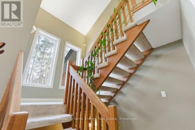 21 STONE SOUND Scugog (Port Perry) Ontario photo 32