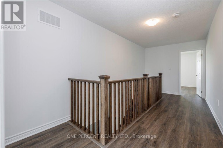 16 PEAREN LANE, Barrie, Ontario, L9J0Z7