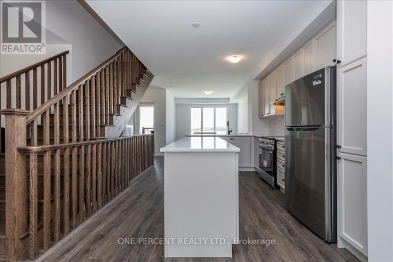 16 PEAREN LANE, Barrie, Ontario, L9J0Z7