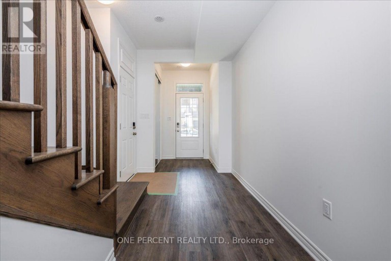 16 PEAREN LANE, Barrie, Ontario, L9J0Z7
