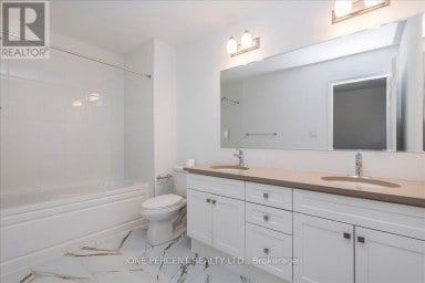 16 PEAREN LANE Barrie Ontario photo 8