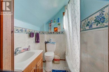 181 CHURCH STREET Stratford Ontario photo 37