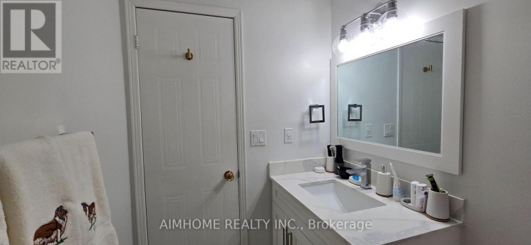 854 ATTERSLEY DRIVE, Oshawa (Pinecrest), Ontario, L1K1T9