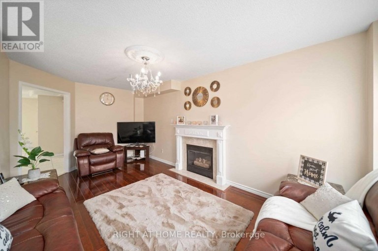 94 WARD DRIVE, Barrie (Painswick South), Ontario, L4N8A2