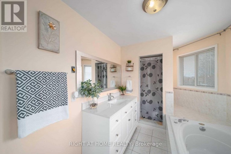 94 WARD DRIVE, Barrie (Painswick South), Ontario, L4N8A2