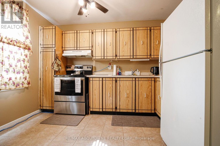 50 - 2440 BROMSGROVE ROAD, Mississauga (Clarkson), Ontario, L5J4J7