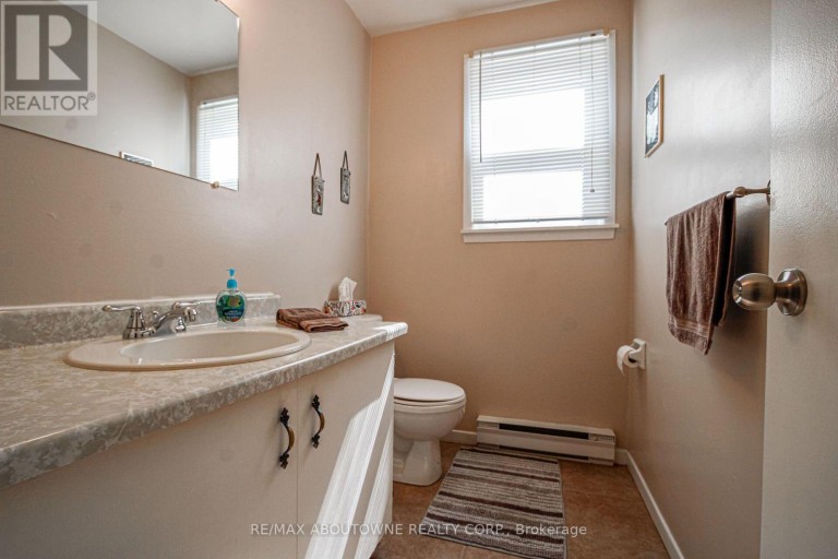 50 - 2440 BROMSGROVE ROAD, Mississauga (Clarkson), Ontario, L5J4J7
