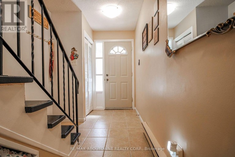 50 - 2440 BROMSGROVE ROAD, Mississauga (Clarkson), Ontario, L5J4J7