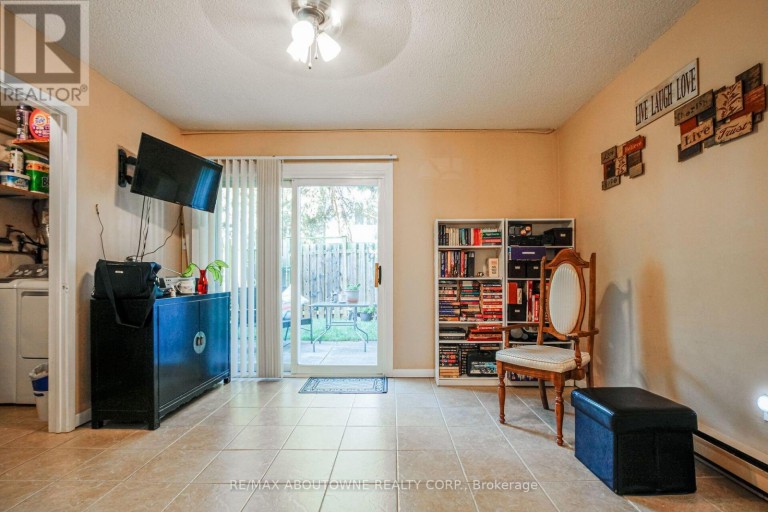 50 - 2440 BROMSGROVE ROAD, Mississauga (Clarkson), Ontario, L5J4J7