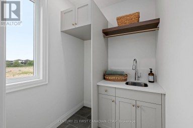 876 WHITE PINE STREET London North (North S) Ontario photo 18
