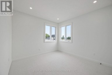 876 WHITE PINE STREET London North (North S) Ontario photo 26
