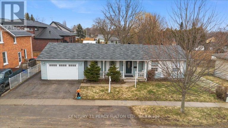 5 DURHAM STREET, Clarington (Bowmanville), Ontario, L1C1H4