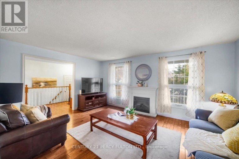 5 DURHAM STREET, Clarington (Bowmanville), Ontario, L1C1H4