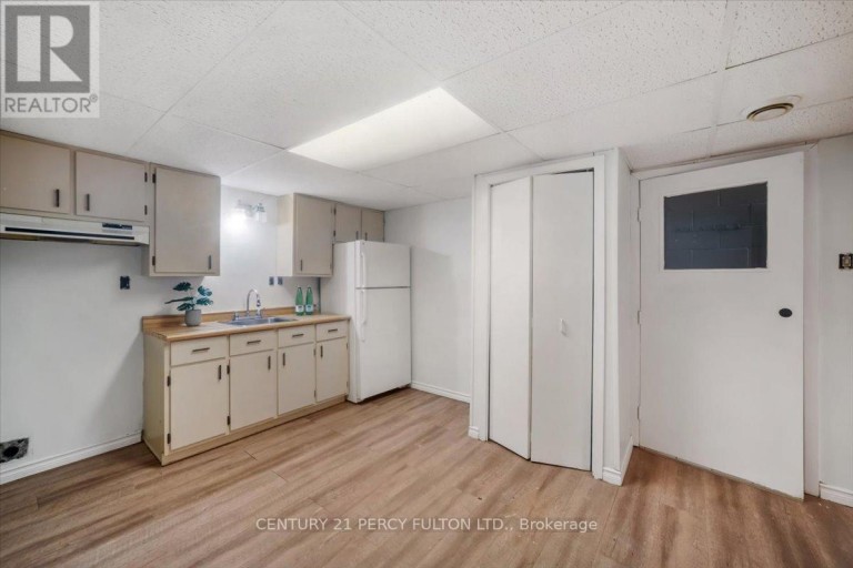 5 DURHAM STREET, Clarington (Bowmanville), Ontario, L1C1H4
