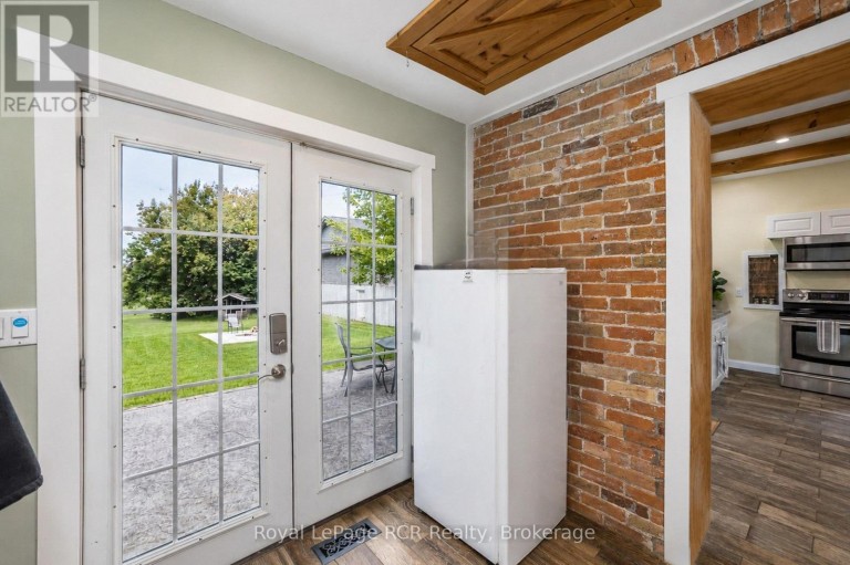 56 MAIN STREET E, Grey Highlands, Ontario, N0C1H0