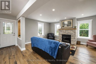 56 MAIN STREET E Grey Highlands Ontario photo 9