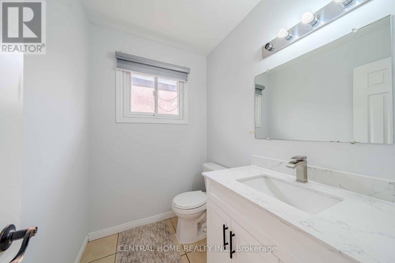 2 NOEL STREET, Markham (Markham Village), Ontario, L3P5C8