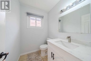2 NOEL STREET Markham (Markham Village) Ontario photo 18