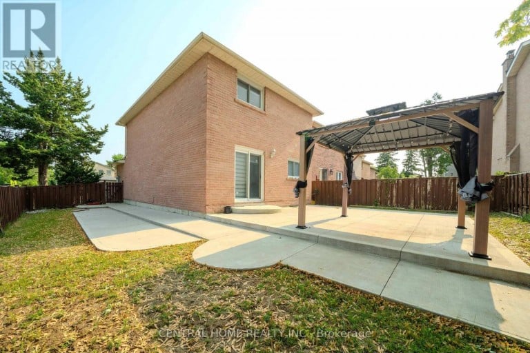 2 NOEL STREET, Markham (Markham Village), Ontario, L3P5C8