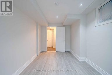 2 NOEL STREET Markham (Markham Village) Ontario photo 24