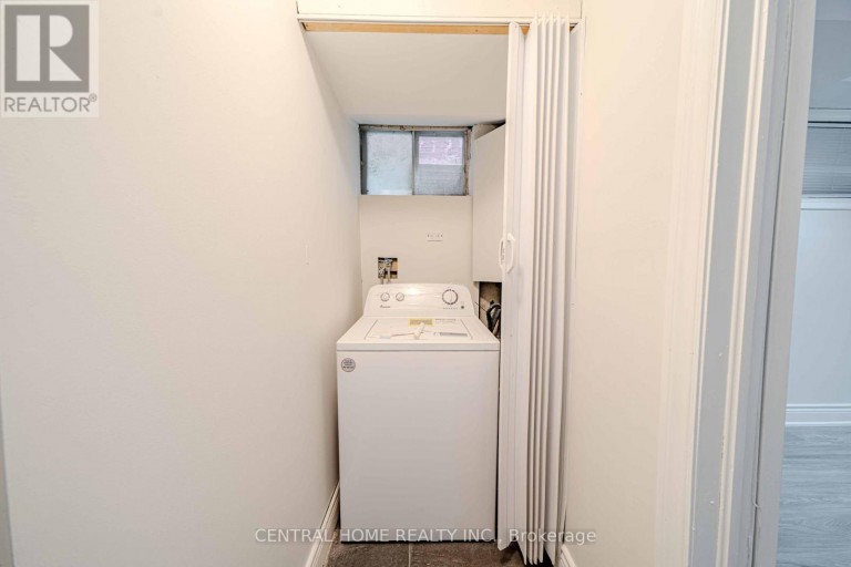 2 NOEL STREET, Markham (Markham Village), Ontario, L3P5C8
