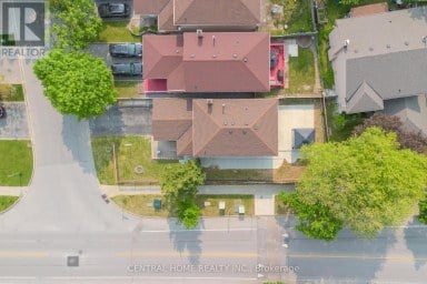 2 NOEL STREET Markham (Markham Village) Ontario photo 4