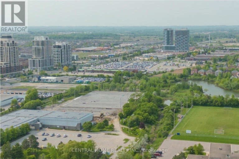 2 NOEL STREET, Markham (Markham Village), Ontario, L3P5C8