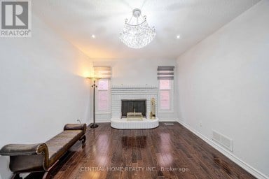 2 NOEL STREET Markham (Markham Village) Ontario photo 8