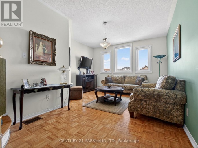 181 PURCELL CRESCENT, Vaughan (Maple), Ontario, L6A3C5
