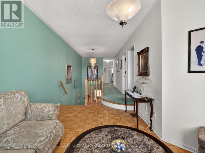 181 PURCELL CRESCENT, Vaughan (Maple), Ontario, L6A3C5