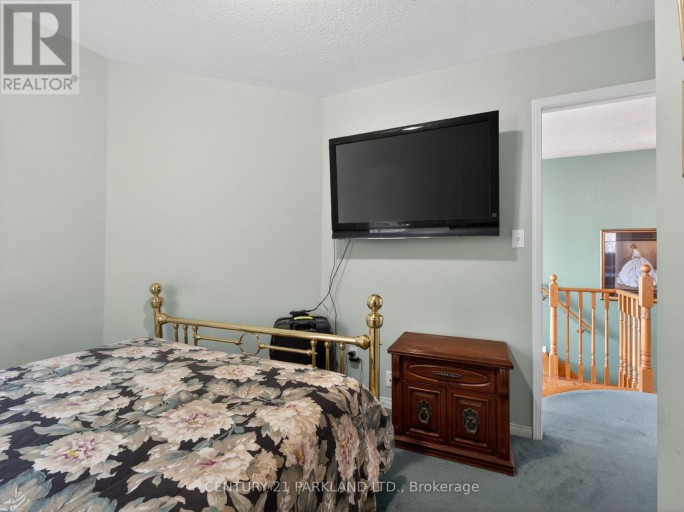 181 PURCELL CRESCENT, Vaughan (Maple), Ontario, L6A3C5