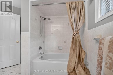 42 HILLGARDEN DRIVE Hamilton (Stoney Creek Mountain) Ontario photo 40