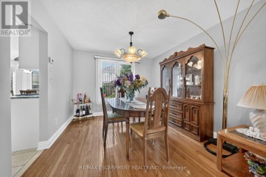 42 HILLGARDEN DRIVE Hamilton (Stoney Creek Mountain) Ontario photo 7