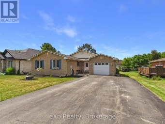 1103 MARIETTA STREET Howick Ontario photo 2