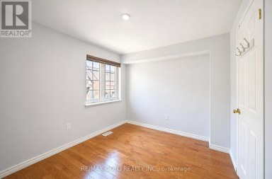 53 - 80 STRATHAVEN DRIVE Mississauga (Hurontario) Ontario photo 27