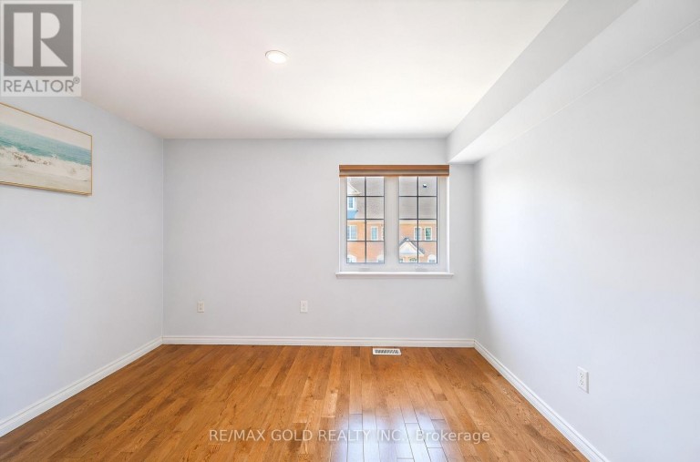 53 - 80 STRATHAVEN DRIVE, Mississauga (Hurontario), Ontario, L5R3V9