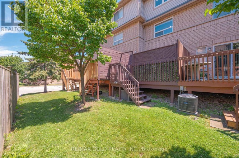 53 - 80 STRATHAVEN DRIVE, Mississauga (Hurontario), Ontario, L5R3V9