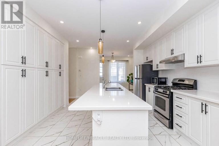 32 ARCOLA STREET, Brampton (Goreway Drive Corridor), Ontario, L6P4N7