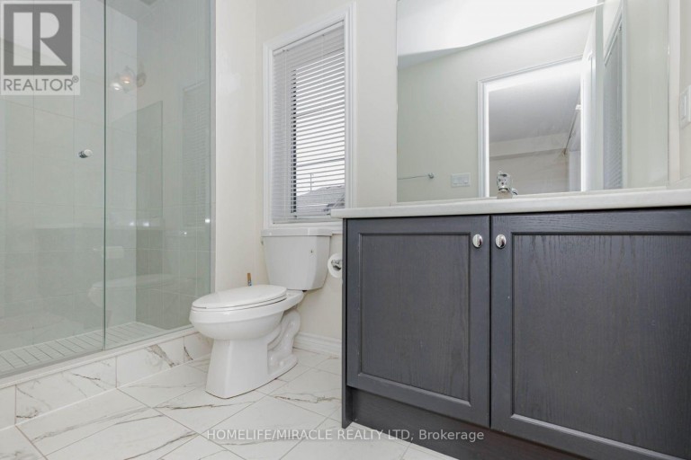 32 ARCOLA STREET, Brampton (Goreway Drive Corridor), Ontario, L6P4N7