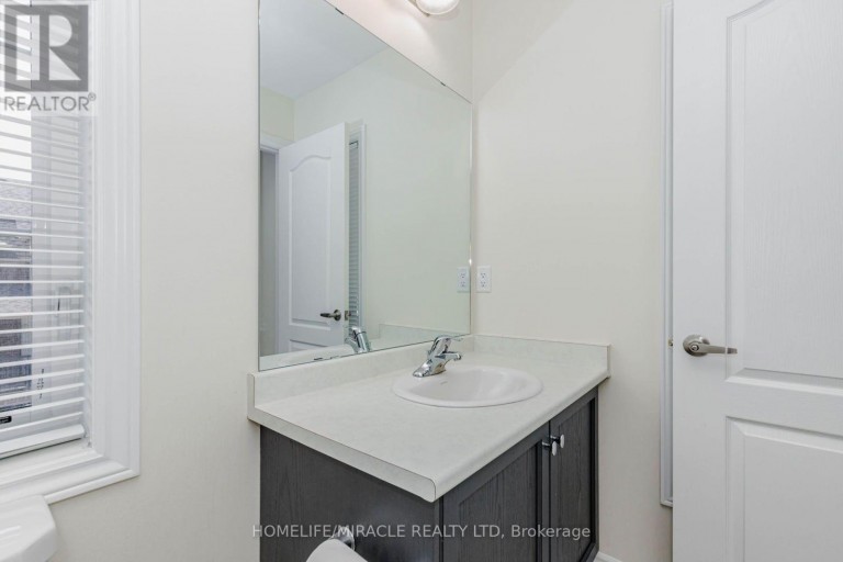 32 ARCOLA STREET, Brampton (Goreway Drive Corridor), Ontario, L6P4N7