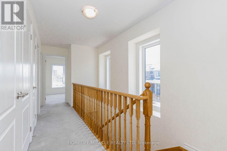 32 ARCOLA STREET, Brampton (Goreway Drive Corridor), Ontario, L6P4N7
