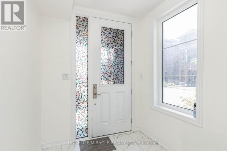 32 ARCOLA STREET, Brampton (Goreway Drive Corridor), Ontario, L6P4N7