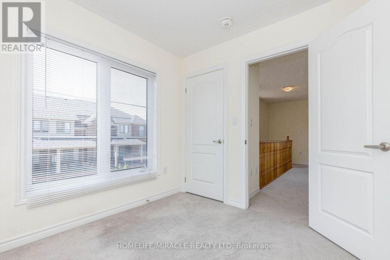 32 ARCOLA STREET, Brampton (Goreway Drive Corridor), Ontario, L6P4N7