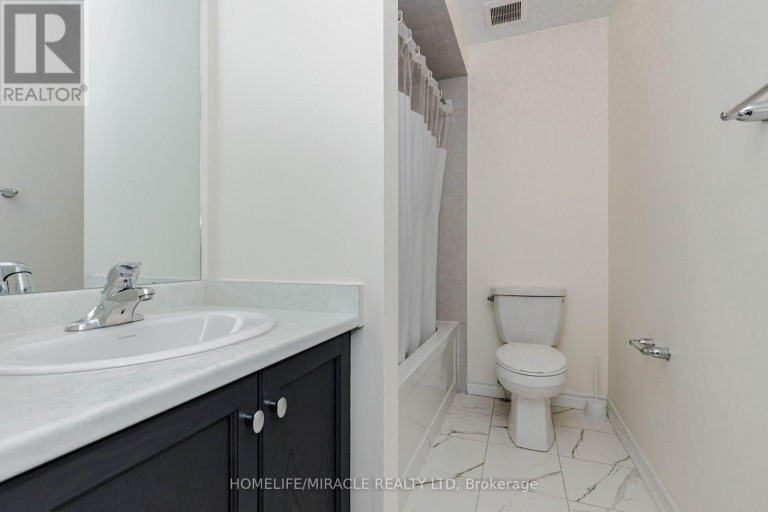 32 ARCOLA STREET, Brampton (Goreway Drive Corridor), Ontario, L6P4N7
