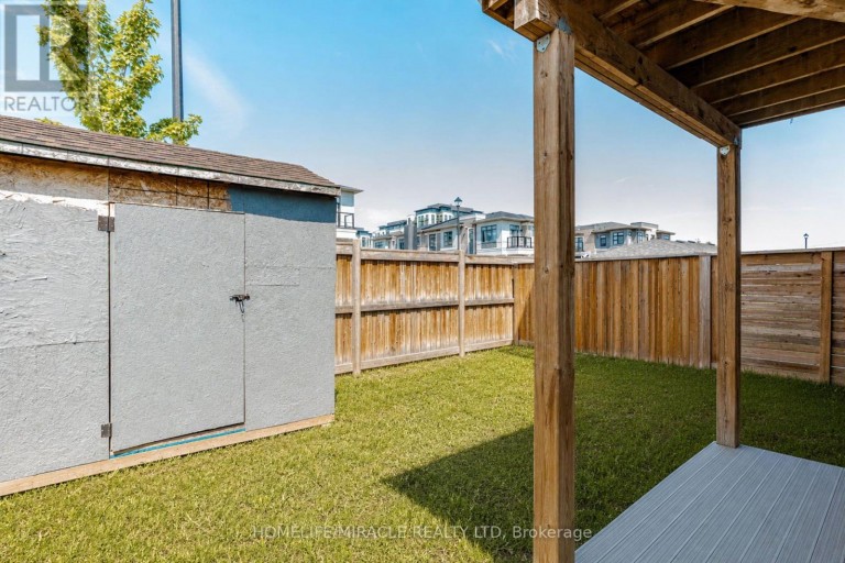 32 ARCOLA STREET, Brampton (Goreway Drive Corridor), Ontario, L6P4N7
