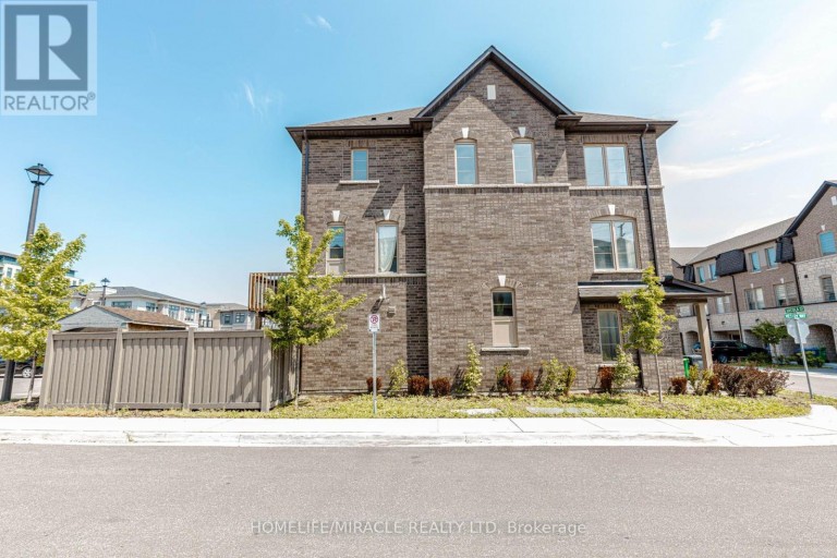 32 ARCOLA STREET, Brampton (Goreway Drive Corridor), Ontario, L6P4N7