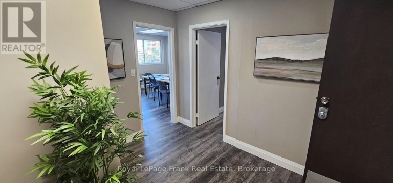 209B - 200 BOND STREET W, Oshawa (McLaughlin), Ontario, L1J2L7