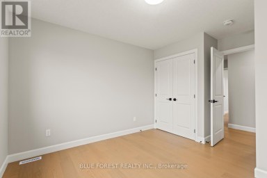 LOT 21 AYRSHIRE AVENUE London South (South V) Ontario photo 32