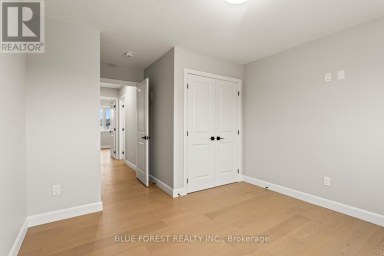 LOT 21 AYRSHIRE AVENUE London South (South V) Ontario photo 36